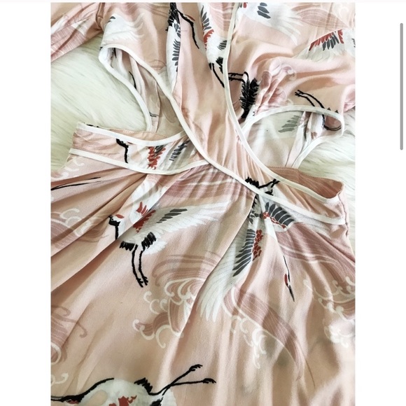 STUNNING 🤩 F21 Crane Cut-Out Dress - Picture 8 of 10